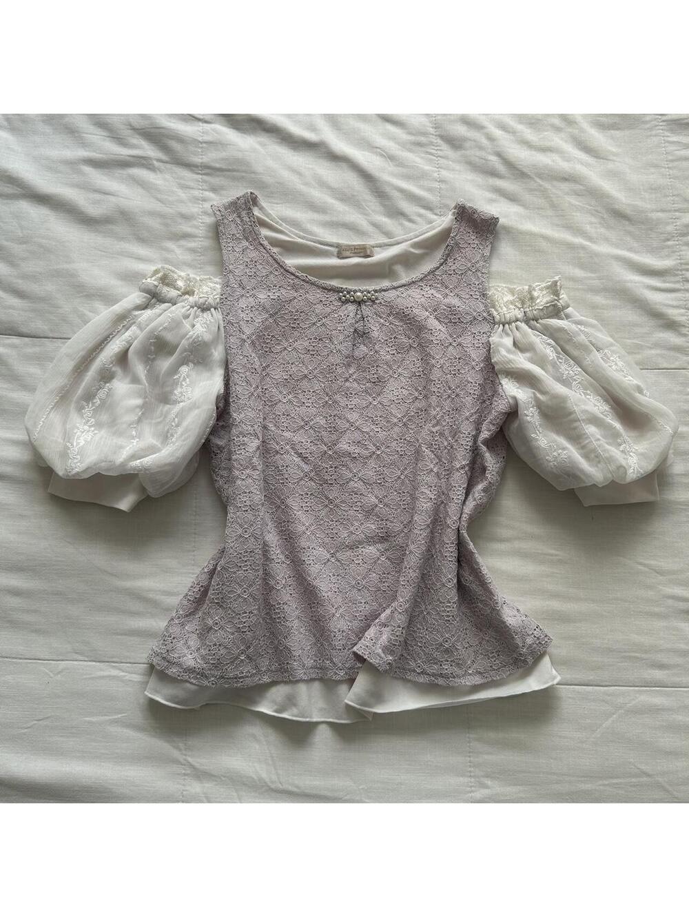 Axes Femme Poetique Mauve Lace Cold Shoulder Puff Sleeve Blouse M Japan
